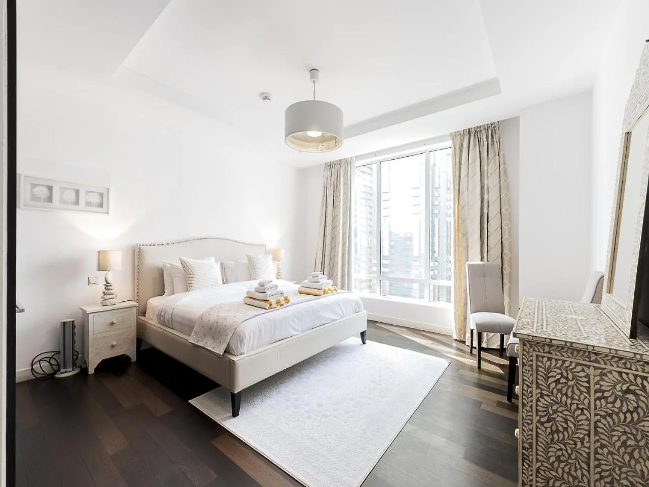 Short Stay Limestone House Difc 2 Bedrooms Dubai United Arab Emirates